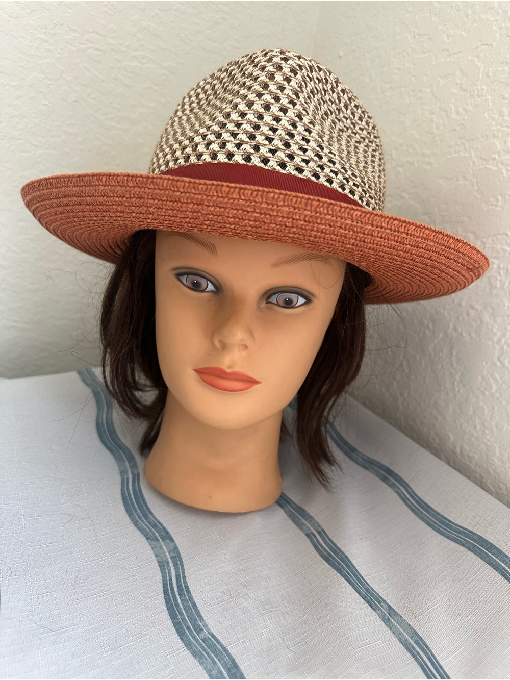 Textured Two-Tone Straw Sun Hat in Rust and Natural